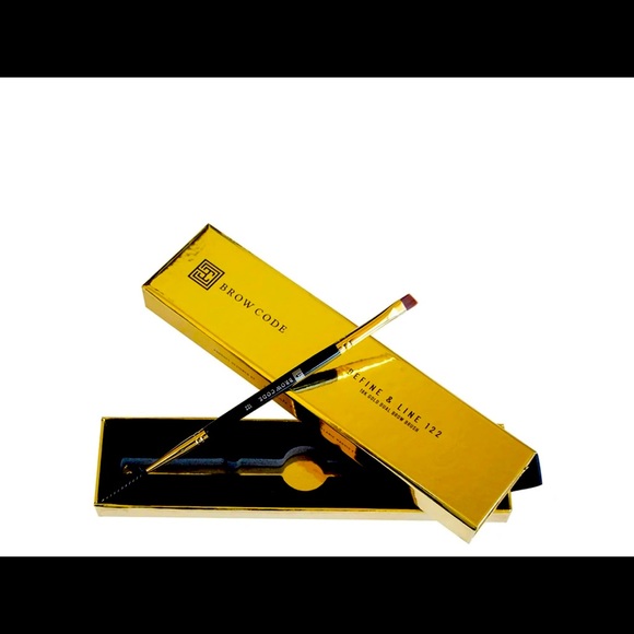 Brow Code Brow pomade and Define & Line Brush - Picture 2 of 3